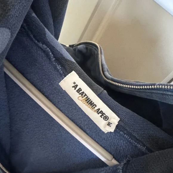 Bape Vintage 2005 Blue and Black Camo Fill Zip Jacket - Picture 5 of 6